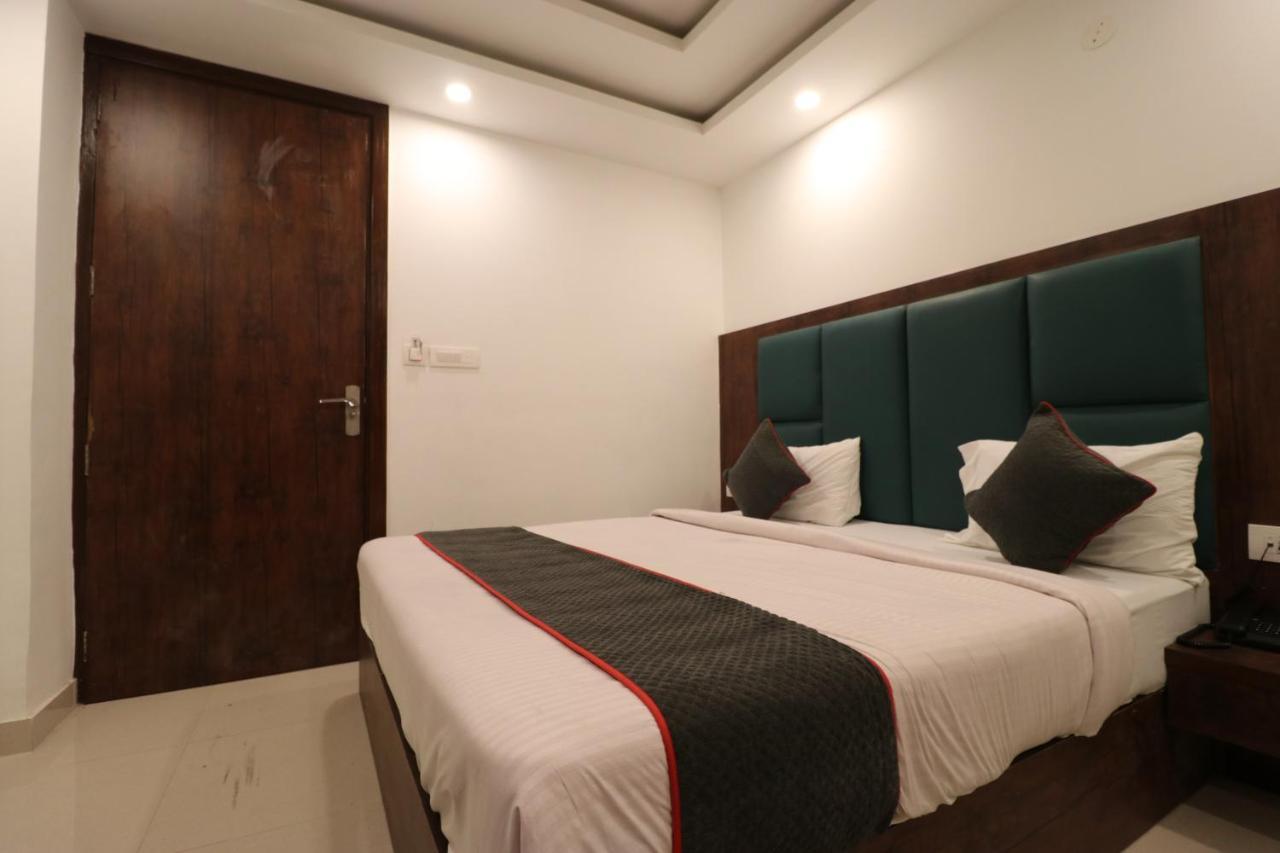 Hotel Krone A Family Hotel Near Igi Airport Delhi นิวเดลี ภายนอก รูปภาพ