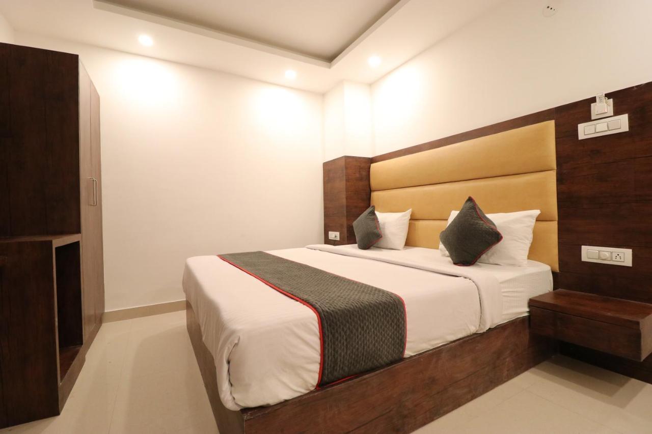 Hotel Krone A Family Hotel Near Igi Airport Delhi นิวเดลี ภายนอก รูปภาพ