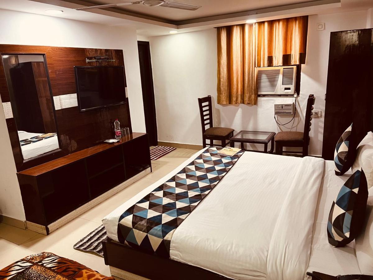 Hotel Krone A Family Hotel Near Igi Airport Delhi นิวเดลี ภายนอก รูปภาพ