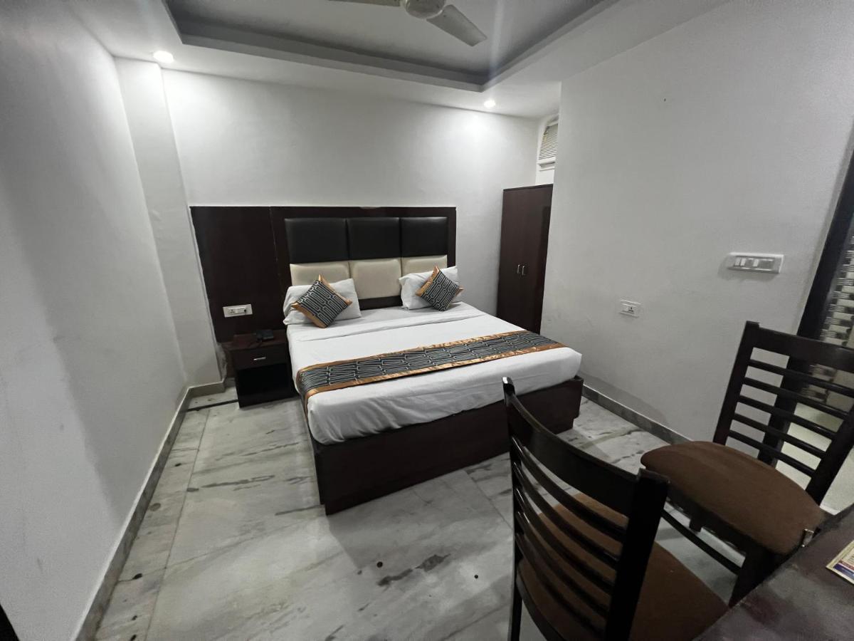 Hotel Krone A Family Hotel Near Igi Airport Delhi นิวเดลี ภายนอก รูปภาพ