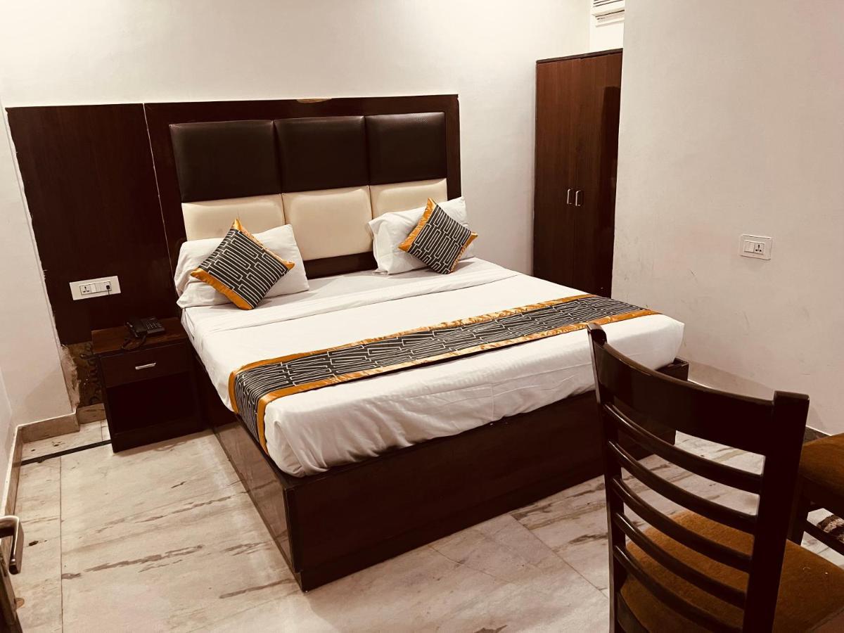 Hotel Krone A Family Hotel Near Igi Airport Delhi นิวเดลี ภายนอก รูปภาพ