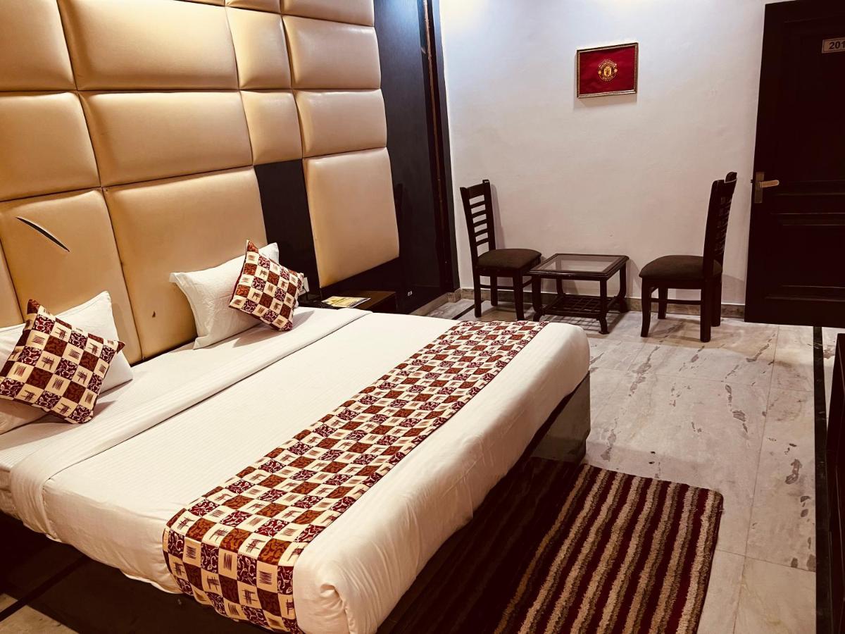 Hotel Krone A Family Hotel Near Igi Airport Delhi นิวเดลี ภายนอก รูปภาพ