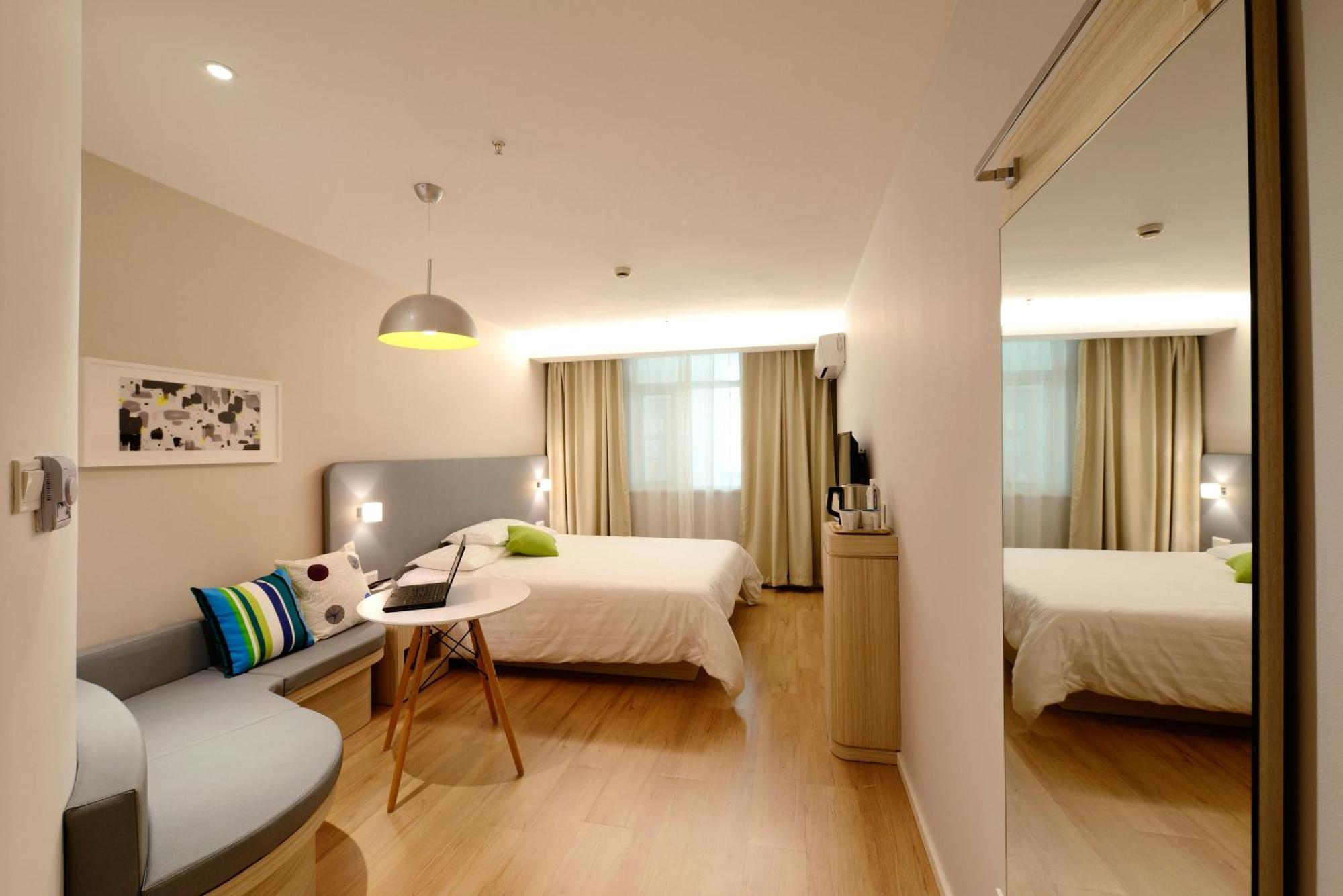 Hotel Krone A Family Hotel Near Igi Airport Delhi นิวเดลี ภายนอก รูปภาพ